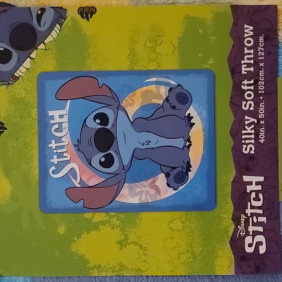 Disney Stitch Silky Soft Throw Blanket Character New 40x50 - Picture 2 of 6